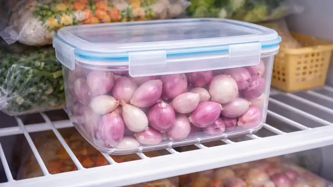 Tips Menyimpan Bawang Kupas Banyak Agar Tetap Segar dan Tidak Berlendir